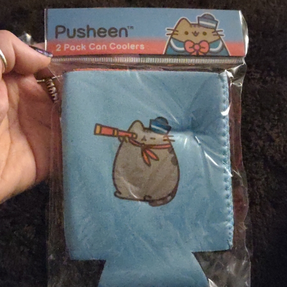 Pusheen salad cup, flask keychain, drink cozies - Picture 5 of 8